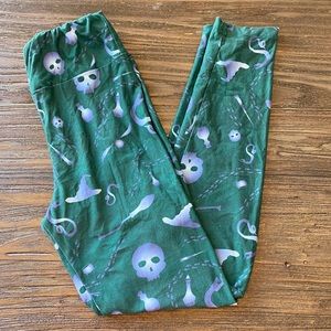 FabuLegs HP Slytherin leggings, adult small.